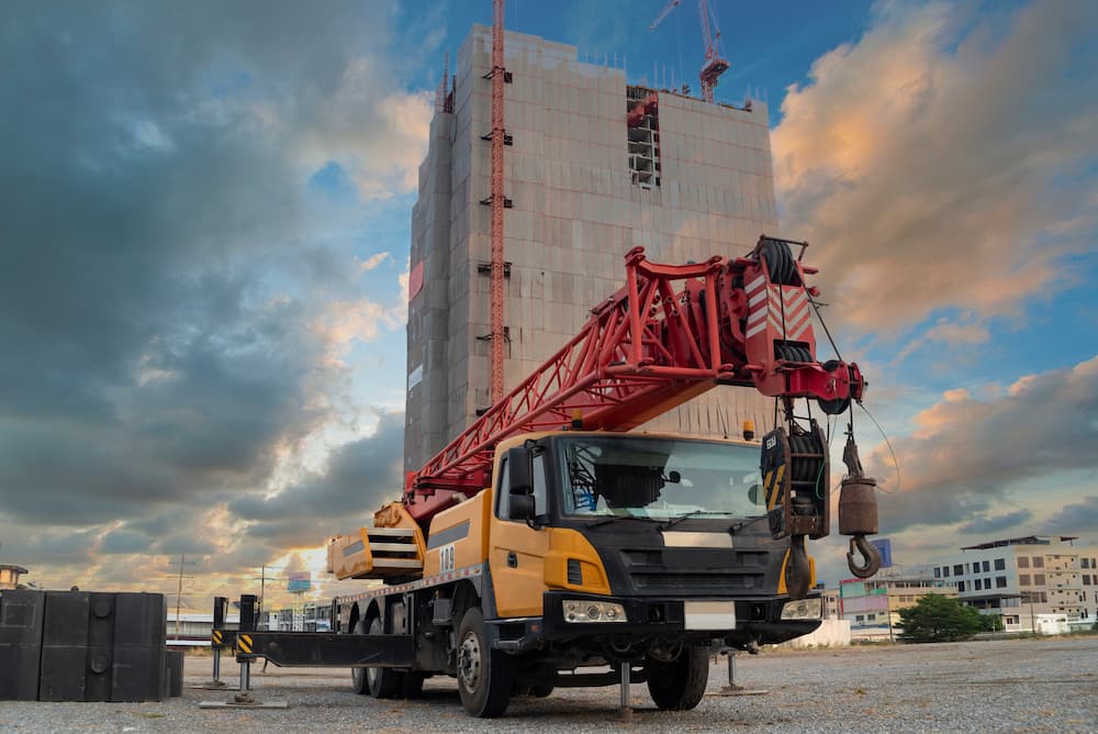 Best Applications for All Terrain Cranes